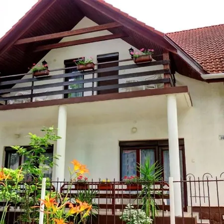 Charlie Földszint, 8 Fős, 100m2-es Apartman Appartamento