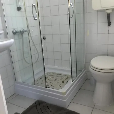 Charlie Földszint, 8 Fős, 100m2-es Apartman *