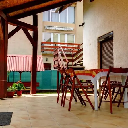 Charlie Földszint, 8 Fős, 100m2-es Apartman Siófok
